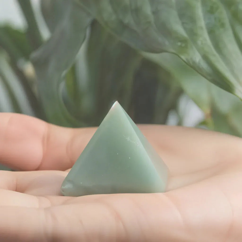 Green Aventurine Small Pyramid – EKAVANI SERVICES